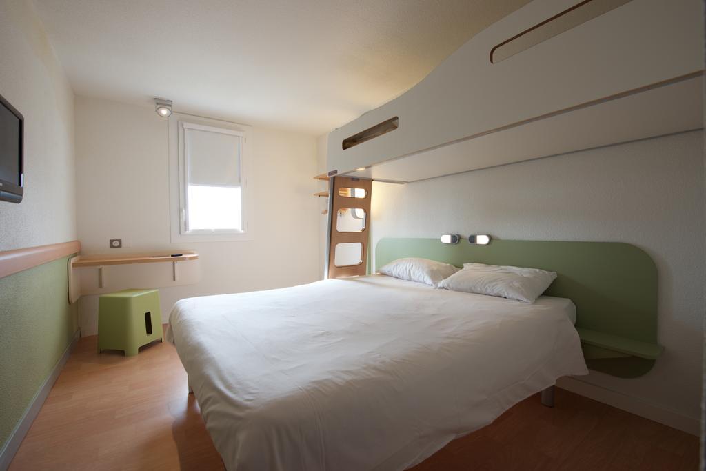 Ibis Budget Pau Lescar Luaran gambar