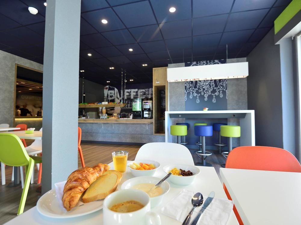 Ibis Budget Pau Lescar Luaran gambar