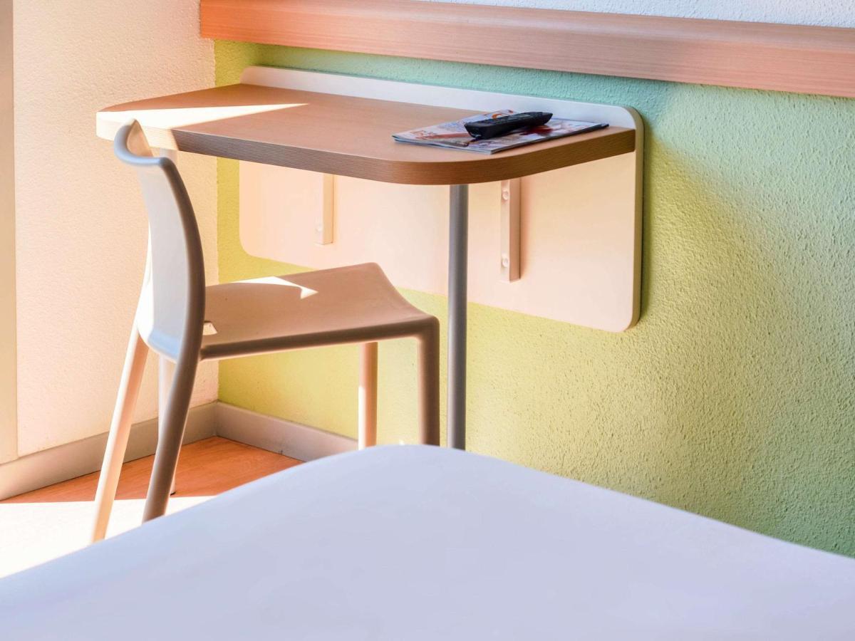 Ibis Budget Pau Lescar Luaran gambar